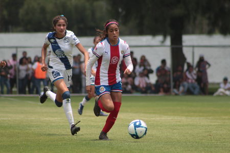 Joseline Montoya durante el juego de la Jornada 4 del Torneo Apertura 2019 de la Liga BBVA MX Femenil, entre Chivas Femenil y Puebla, disput