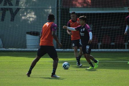 Fernando Beltrán durante el entrenamiento previo a la Jornada 2 del Torneo Apertura 2019 de la Copa MX, celebrado en Verde Valle. — Apertura