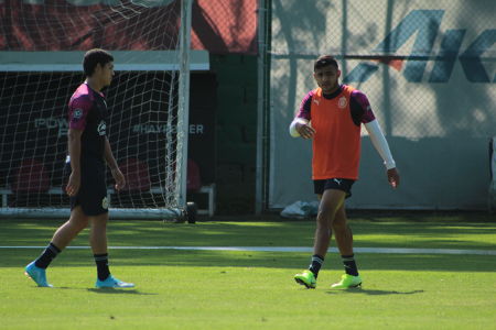 Alexis Vega durante el entrenamiento previo a la Jornada 2 del Torneo Apertura 2019 de la Copa MX, celebrado en Verde Valle. — Apertura 2019
