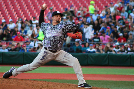 José Oyervídez durante el segundo juego de la serie de la Temporada 2019-2020 de la Liga Mexicana del Pacifico entre Charros de Jalisco y Su