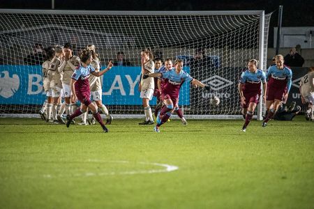 West Ham Women — West Ham Women, Manchester United Women
