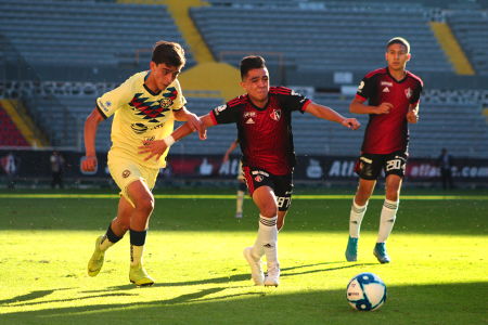 Andrés Becerra durante la Final Sub-15 del Apertura 2019 de la Liga BBVA MX entre Atlas FC y Club América, celebrado en el estadio Jalisco. 