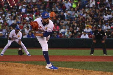 Antonio Hernández durante el tercer juego de la serie de la Liga Mexicana del Pacífico 2019-2020 entre Charros de Jalisco y Tomateros de Cul