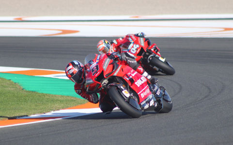 Las dos Ducati oficiales en pista, Danilo Petrucci y Andrea Dovizioso — valencia — ducati, andrea dovizioso, danilo petrucci