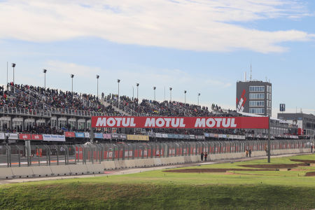 Imagen de la recta del Circuito Ricardo Tormo en Valencia — valencia — valenciagp, motogp, circuitvalencia
