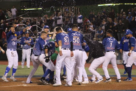 Walk-off de los Charros de Jalisco durante el primer juego de la serie de la Liga Mexicana del Pacífico 2019-2020 entre Charros de Jalisco y