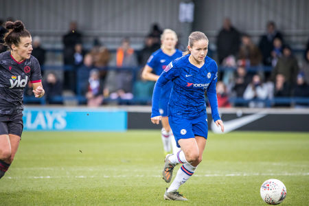 Guro Reiten on the ball for Chelsea — Chelsea FC — Chelsea FC, Reading FC, FAWSL