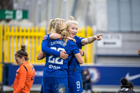 Beth England and Chelsea celebrating a goal — Chelsea FC — Chelsea FC, Reading FC, FAWSL