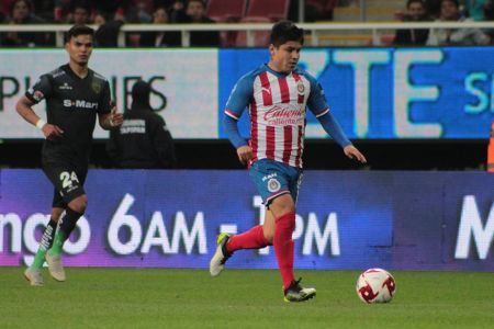 Javier Eduardo López durante el duelo de la Jornada 1 de la Liga MX entre Chivas y Juárez, celebrado en el Estadio Akron. — Chivas — Chivas,