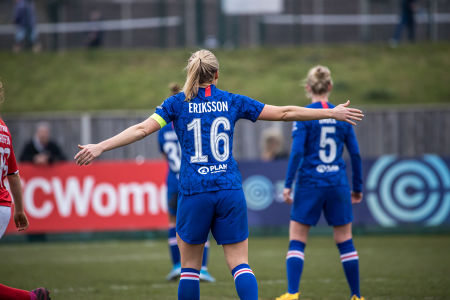 Magadena Eriksson pushes the defence up — Chelsea Women — Chelsea Women, Charlton Women, FA Cup