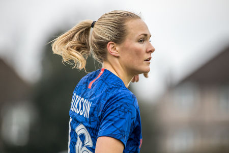 Magdalena Eriksson points the way — Chelsea Women — Chelsea Women, Charlton Women, FA Cup