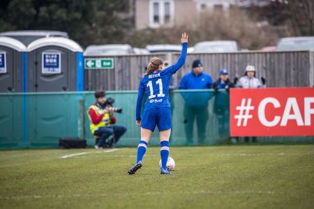 Guro Reiten lines up a free-kick — Chelsea Women — Chelsea Women, Charlton Women, FA Cup