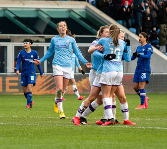Manchester City players celebrate Lauren Hemp's goal during Manchester City Women vs Chelsea Women in the 2020 FA Women's Super League — Car