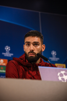 laptop — Cholo Simeone, Yannik Carrasco, Atlético de Madrid
