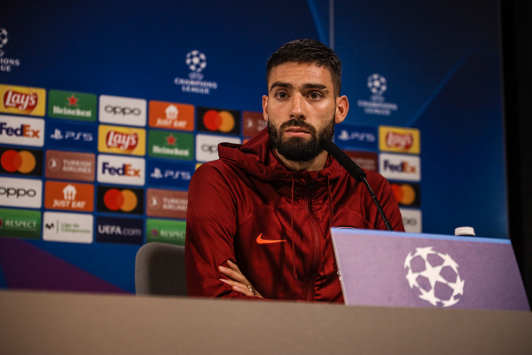 laptop — Cholo Simeone, Yannik Carrasco, Atlético de Madrid