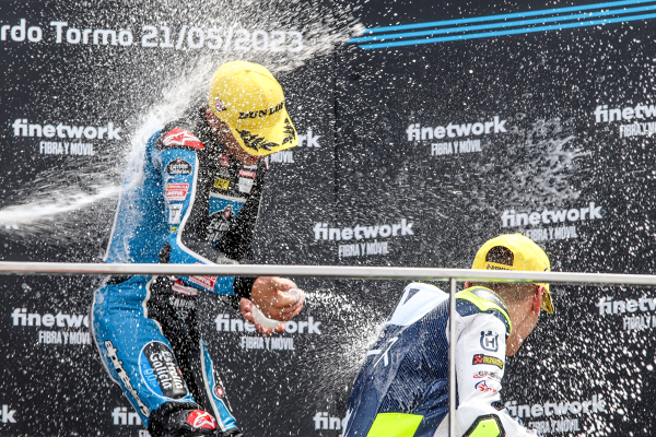Angel Piqueras y Alvaro Carpe, celebracion podium — podium — CEV, JUNIORGP, moto3