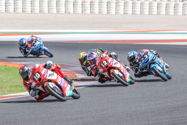 Nico Carraro, Jacob Roulstone y Elia Bartolini — Team Estrella Galicia 0,0 — CEV, JUNIORGP, moto3