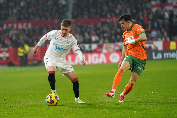 Sevilla FC - Valencia CF (J19 LaLiga EA Sports) — LaLiga — Sevilla FC, Valencia CF, LaLiga