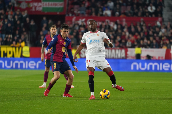 Sevilla FC - FC Barcelona (J23 LaLiga EA Sports) — LaLiga — LaLiga, lukebakio, sevilla fc