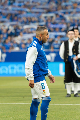 Cazorla en la previa — Real Oviedo — Real Oviedo, CD Mirandés, Liga Hypermotion