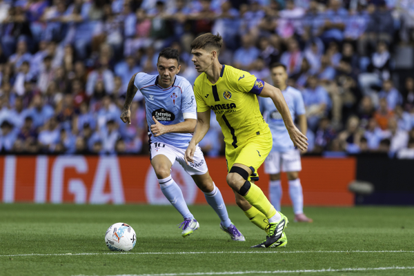 Iago Aspas — Juan Foyth, Iago Aspas