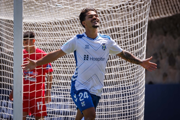 C.D Quintanar del Rey — Marcos Marrero, C.D Tenerife B, C.D Quintanar del Rey