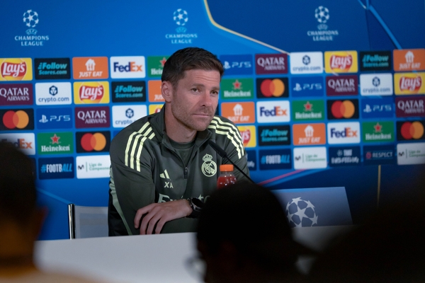 Ruenda De Pressa Aurélien Tchouaméni - Xabi Alonso | Real Madrid UEFA Champions League — Xabi Alonso — Xabi Alonso, Real Madrid CF, UEFA Cha