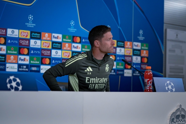 Ruenda De Pressa Aurélien Tchouaméni - Xabi Alonso | Real Madrid UEFA Champions League — Xabi Alonso — Xabi Alonso, Real Madrid CF, UEFA Cha