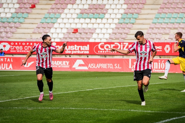 AD Mérida — AD Mérida, Zamora CF, 1ªRFEF