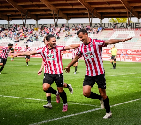 AD Mérida — AD Mérida, Zamora CF, 1ªRFEF