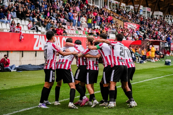 AD Mérida — AD Mérida, Zamora CF, 1ªRFEF