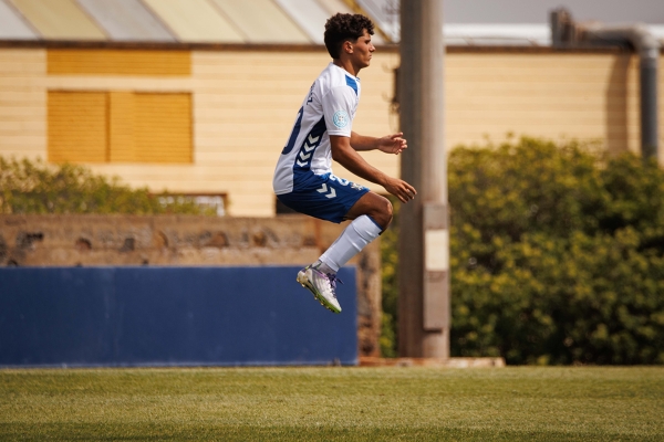 Unión Balompédica Conquense — Omar Fernández, C.D Tenerife B, Unión Balompédica Conquense