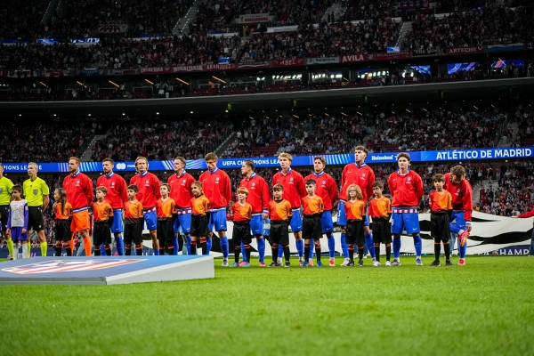Eintracht Frankfurt — Atlético de Madrid, Eintracht Frankfurt, UEFA Champions League