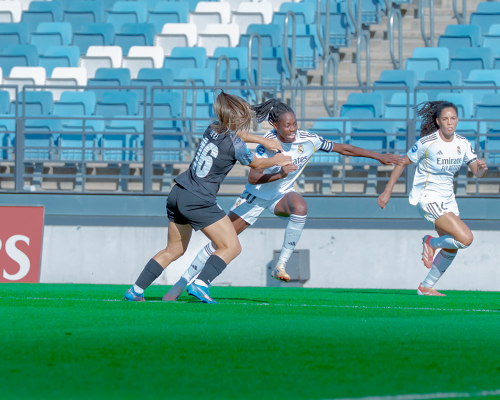 Liga F J6 | Real Madrid - FC Badalona — FC Badalona — Naomie Feller, Yasmim Ribeiro, Real Madrid CF