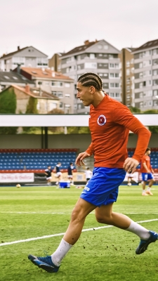 Valen — UD Ourense, Unión Popular de Langreo, Segunda RFEF
