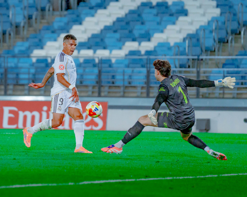 Primera Federacion J9 | Real Madrid Castilla - Real Avilés — Real Avilés — Real Madrid Castilla, Real Avilés, Loren Zúñiga