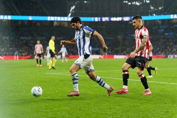 Gonçalo Guedes — Real Sociedad, Athletic Bilbao, La Liga