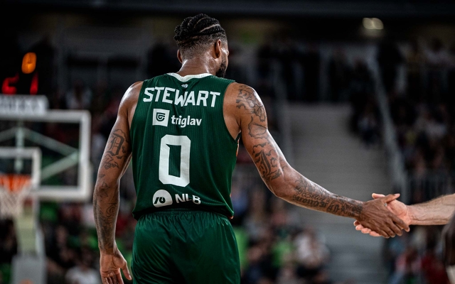 Cedevita Olimpija Ljubljana vs Crvena Zvezda — Cedevita Olimpija Ljubljana vs Crvena Zvezda, Dewayne Stewart JR