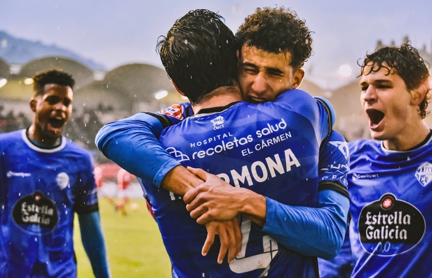 Aymane Jelbat — Ourense CF, Unionistas CF, Primera RFEF