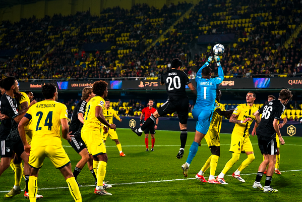 Villareal CF — Villareal CF, FC Copenhague, Luiz Junior