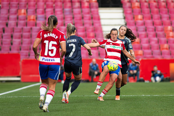 Liga F J14 | Granada CF 0 - 3 Real Madrid — Athenea del Castillo — Manoly, Athenea del Castillo, Silvia Cristóbal