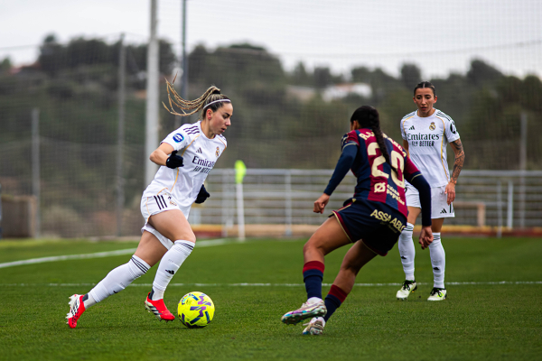 Liga F J16 | Levante UD 1 - 2 Real Madrid — Levante UD Femenino — Athenea Del Castillo, Raiderlin Carrasco, Real Madrid Femenino
