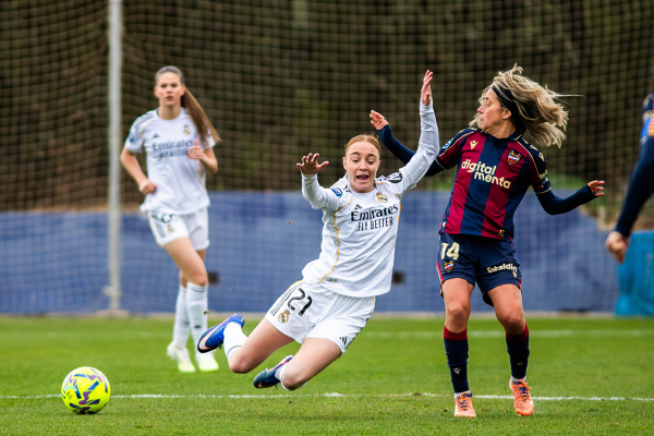 Liga F J16 | Levante UD 1 - 2 Real Madrid — Levante UD Femenino — Sara Holmgaard, Real Madrid Femenino, Dolores Silva