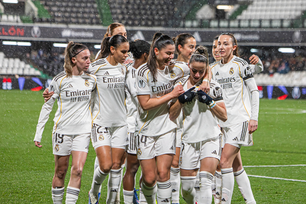 Supercopa de España Femenina | Real Madrid 3 - 1 Atlético de Madrid — Athenea del Castillo — Real Madrid femenino, Athenea del Castillo, Mar