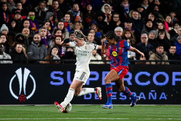 Final Supercopa de España femenina | Fc Barcelona 2 - 0 Real Madrid — Athenea del Castillo — Athenea del Castillo, Esmee Brugts, Real Madrid