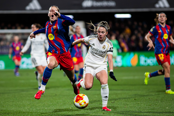 Final Supercopa de España femenina | Fc Barcelona 2 - 0 Real Madrid — Athenea del Castillo — Athenea del Castillo, Mapi León, Fc Barcelona F