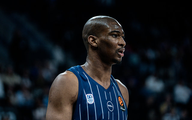 k — Valencia Basket — Kai Jones, Valencia Basket, Anadolu Efes Istanbul vs Valencia Basket
