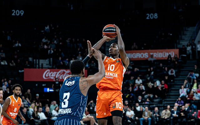 Valencia Basket — Omari Moore, Valencia Basket, Anadolu Efes Istanbul vs Valencia Basket