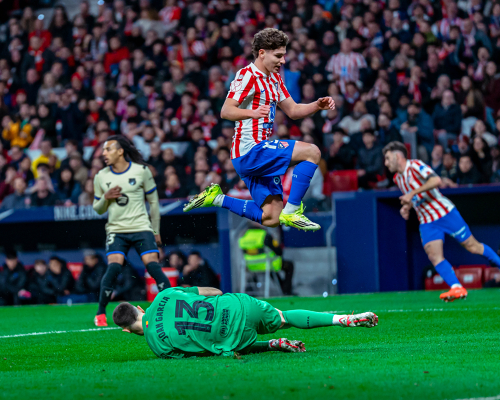 Copa Del Rey Semifinal | Atletico De Madrid - FC Barcelona — Julian Alvarez — Atletico de Madrid, Copa Del Rey, Joan Garcia
