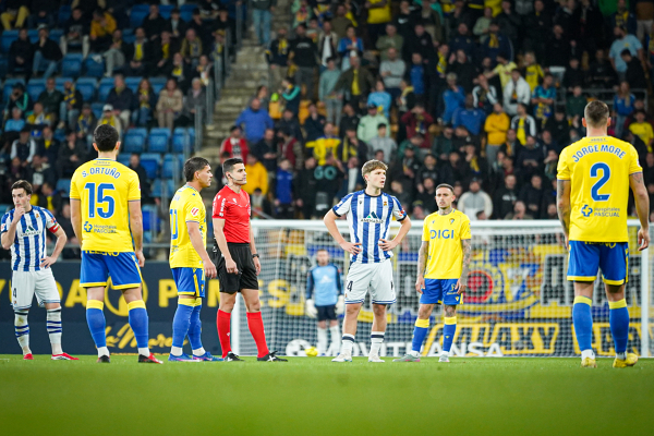 Cadiz CF - Real Sociedad B (J27 LaLiga Hypermotion) — Cadiz CF — Cadiz CF, Real Sociedad B, arbitro